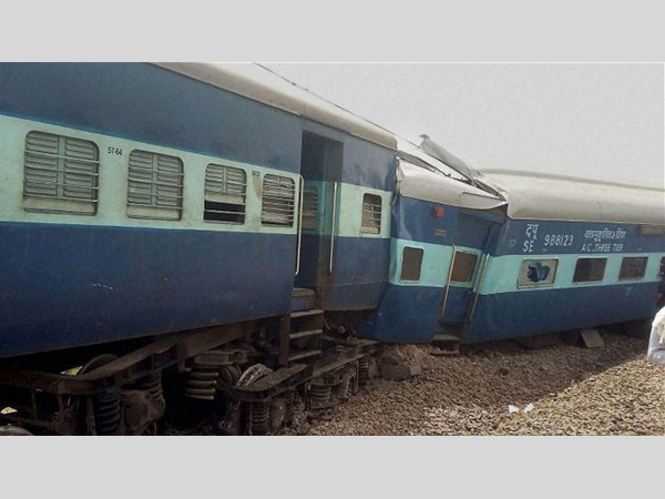 2 killed ,  over 40 injured as Ajmer-Sealdah Express derails
