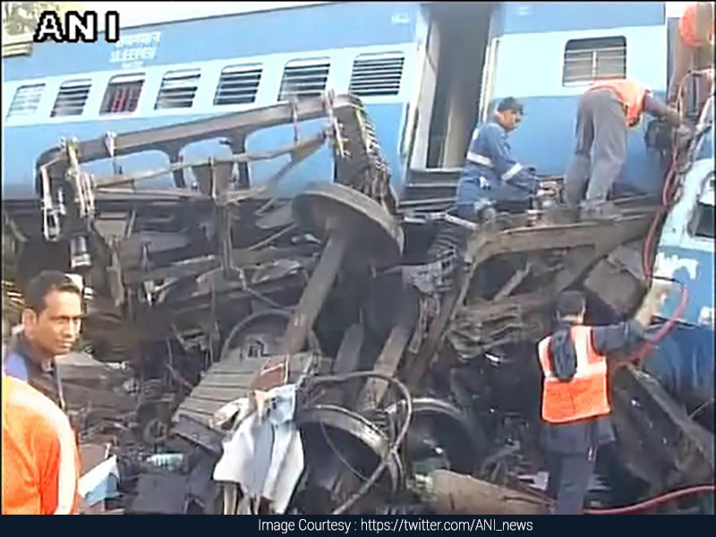 32 Killed, Over 54 Injured After Jagdalpur-Bhubaneswar Express Derails In Andhra Pradesh